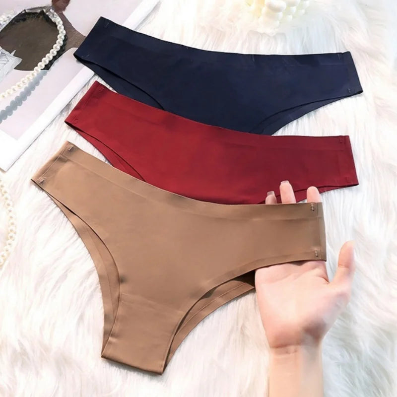 Women's Low-Rise Seamless Briefs — 4-Pack